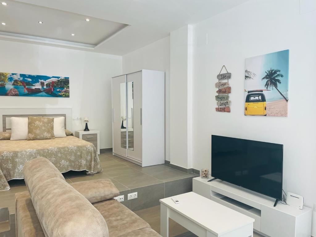 Apartamento Alhucemas Playa Malaga Ngoại thất bức ảnh