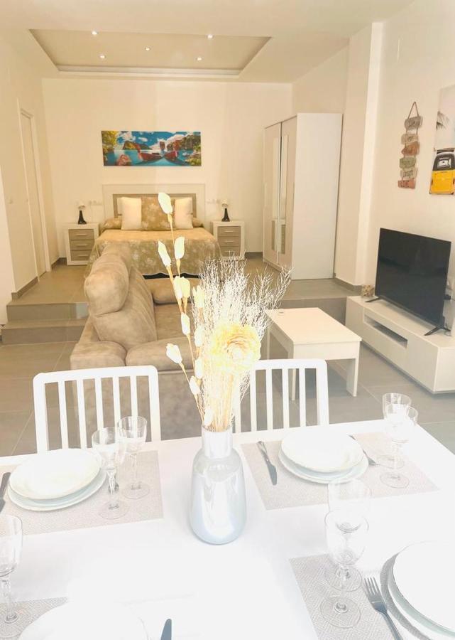 Apartamento Alhucemas Playa Malaga Ngoại thất bức ảnh